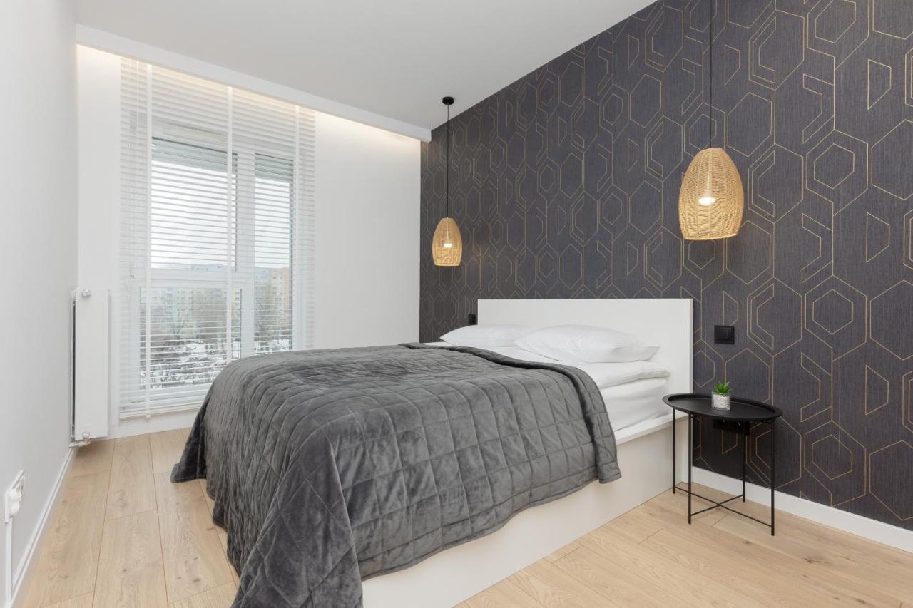 Loft Apartment With Parking In Warsaw By Noclegi Renters Экстерьер фото