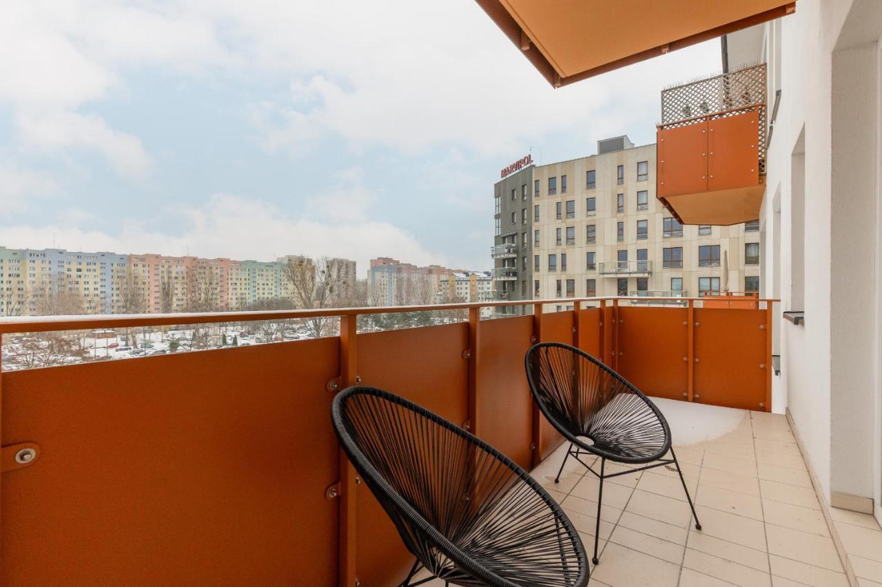 Loft Apartment With Parking In Warsaw By Noclegi Renters Экстерьер фото