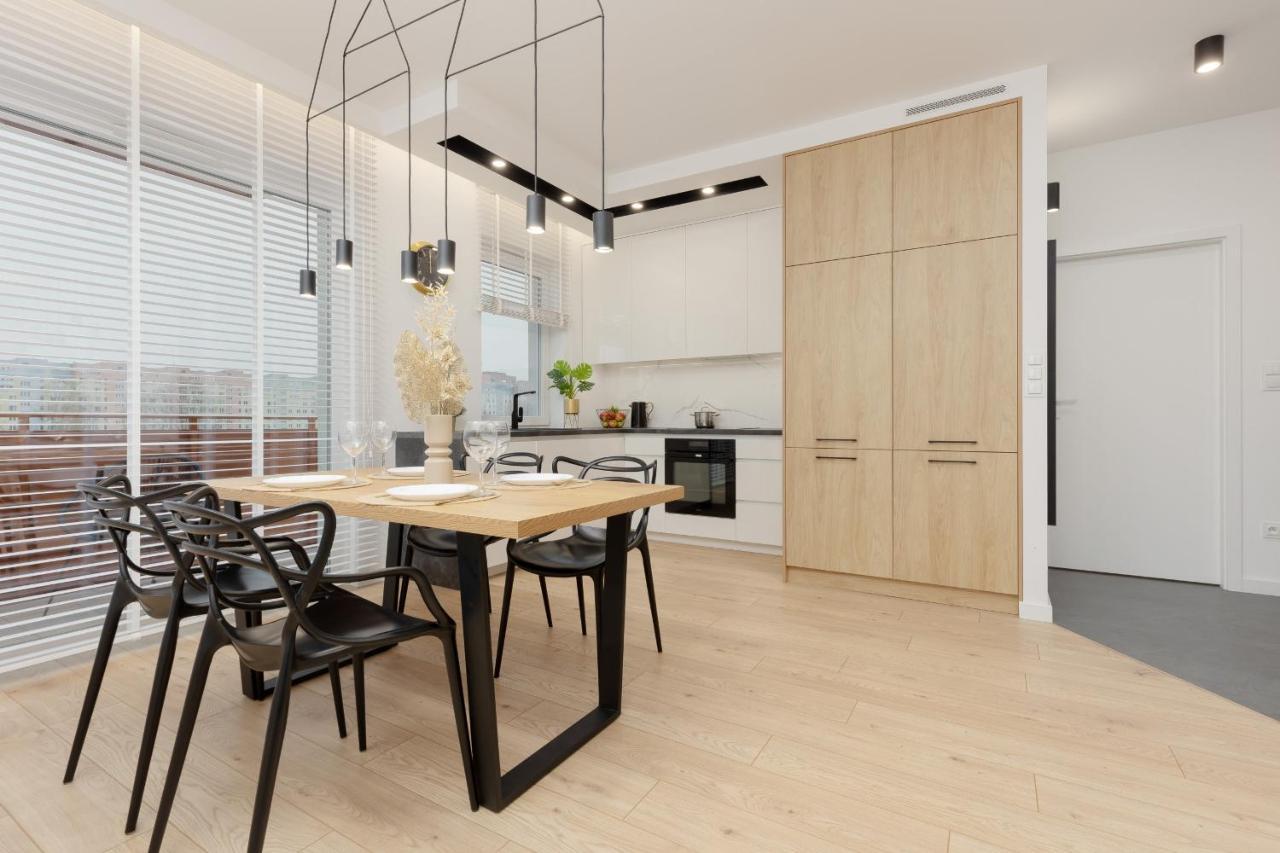 Loft Apartment With Parking In Warsaw By Noclegi Renters Экстерьер фото